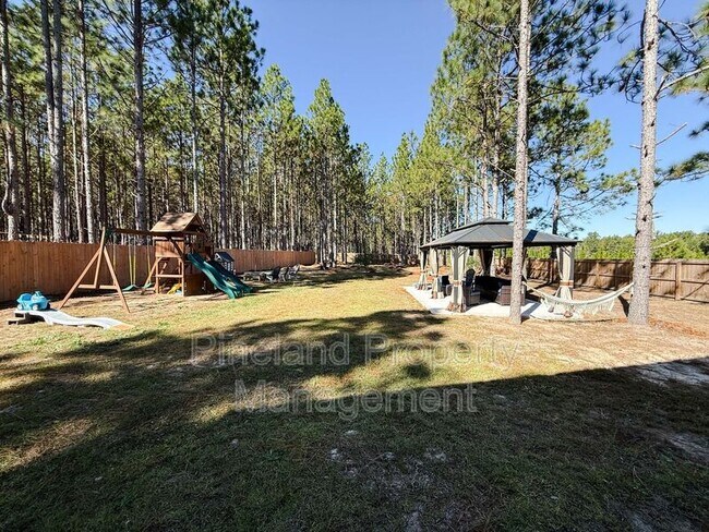 Building Photo - 245 Desert Cir