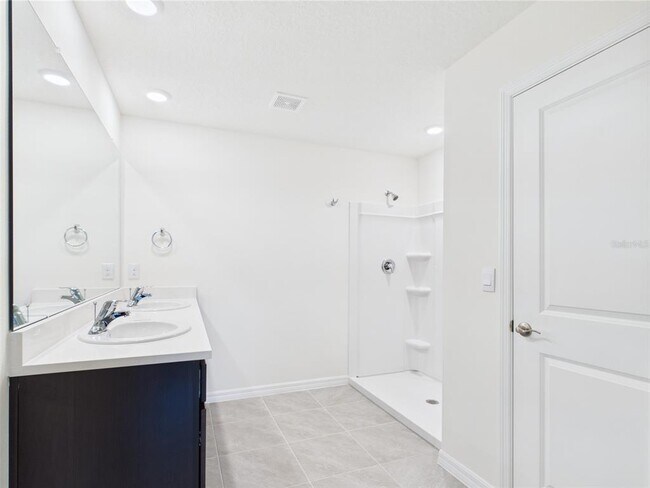 Building Photo - 4742 SW 88th St