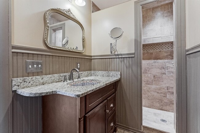 Building Photo - 168 Mendham Rd