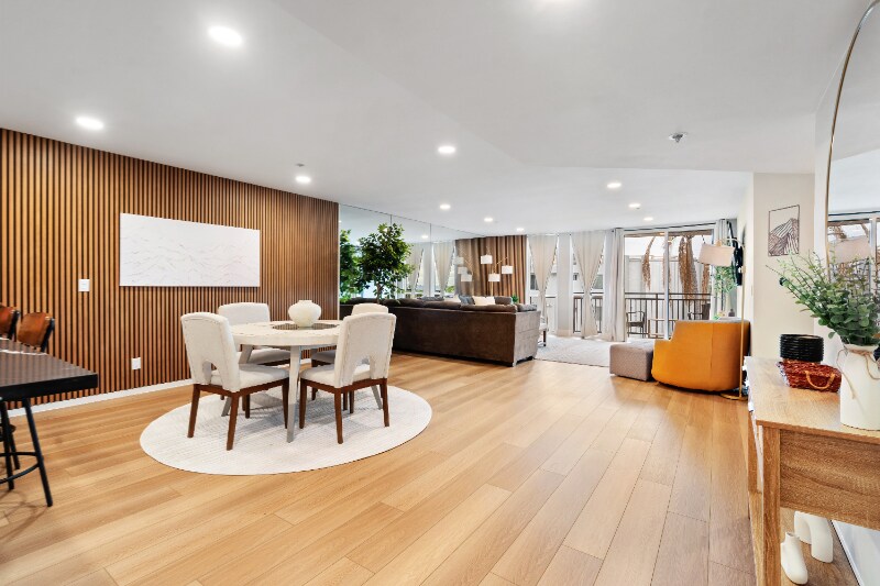 Building Photo - 2414 Front St