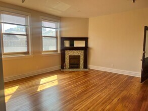 Building Photo - 911 Galveston Ave