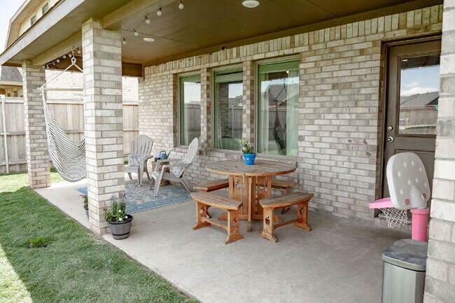 Building Photo - Gorgeous 4/2 in Cooper ISD