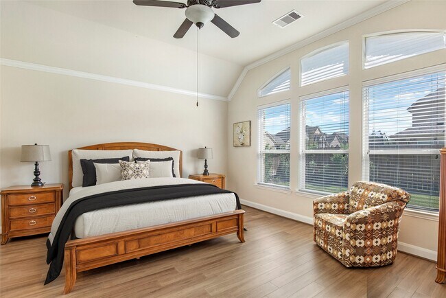 Building Photo - 6703 Honeycrest Lane