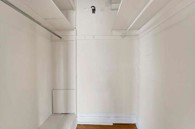 Building Photo - 2959 N Damen Ave