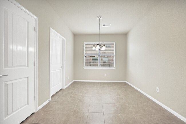 Building Photo - 107 Autumn Forest Ln
