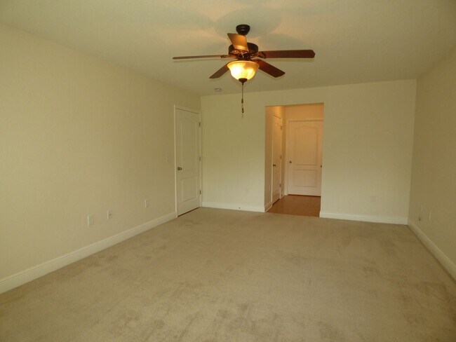 Building Photo - Custom-Built 3-Bedroom Home