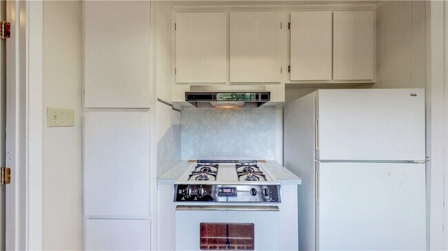 Building Photo - 1407 Lawyer St