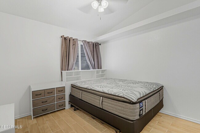 Building Photo - 11853 Auburn Sands Dr