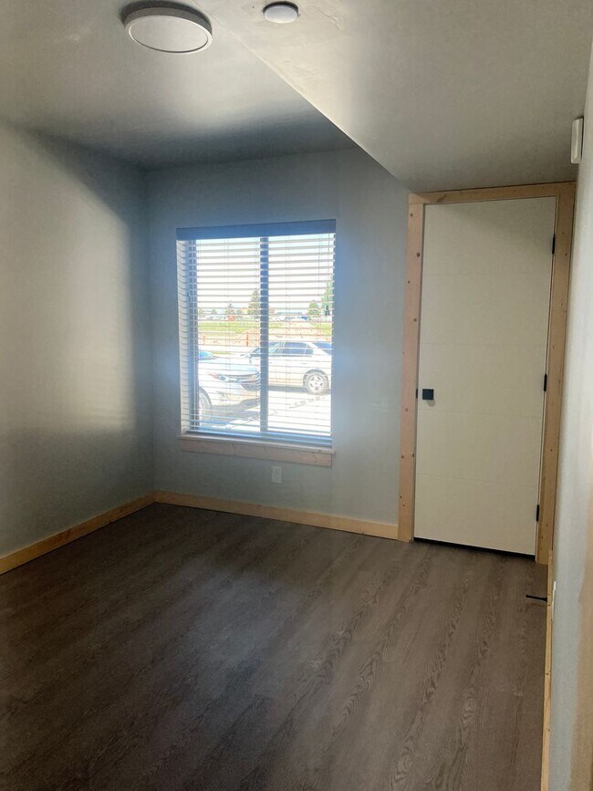 Building Photo - Cute 2 Bed, 1 Bath at Teton River Flats! $200 OFF FIRST MONTH'S RENT!!!