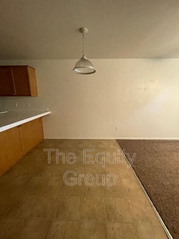 Building Photo - 4349 W Walnut Ave