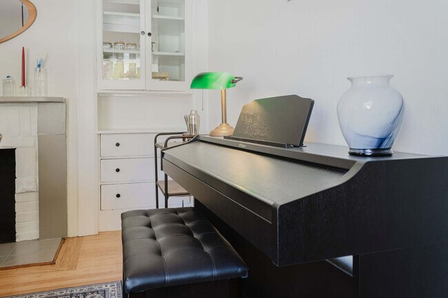 Building Photo - 3791 Latimer Pl