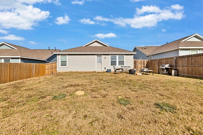 Building Photo - 2625 Turtle Dove Dr