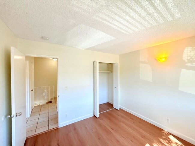 Building Photo - Fantastic Renovated 2 story - 2 bed + 1 ba...