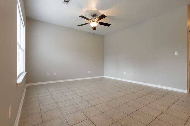 Building Photo - 9435 Bonanza Ln W