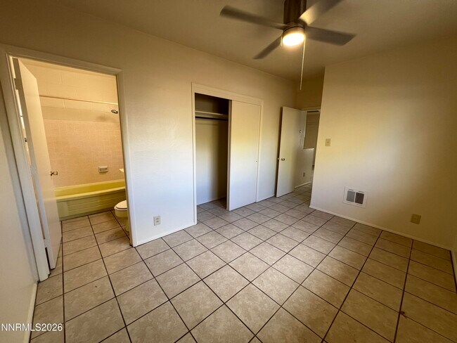 Building Photo - 3388 Smith Dr