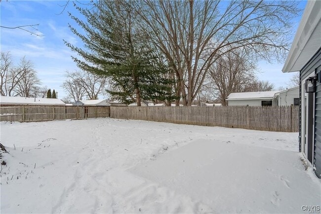 Building Photo - 7891 Areopagitica Ave