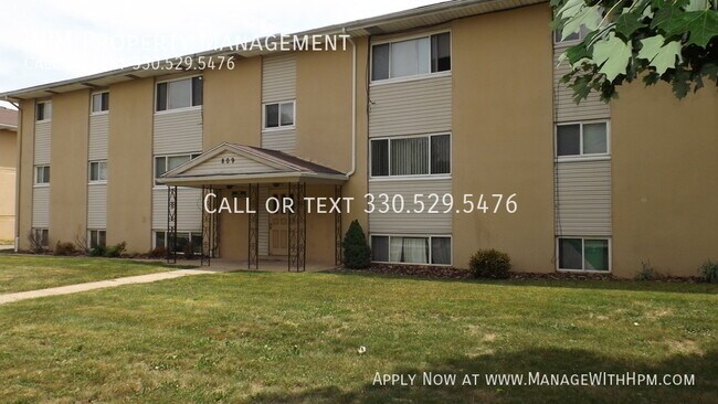 Building Photo - 841 SilverMeadow 102-