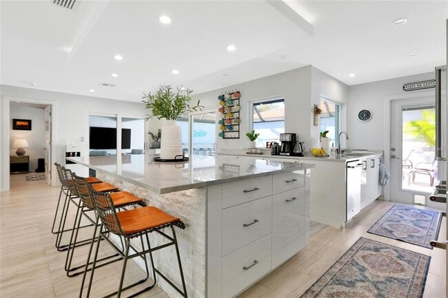 Building Photo - 3694 Glen Oaks Manor Dr