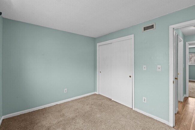 Building Photo - 5455 N Main St