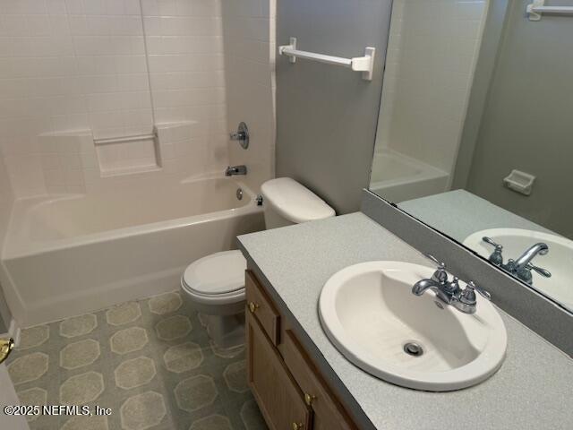 Building Photo - 2462 Bentwater Dr W