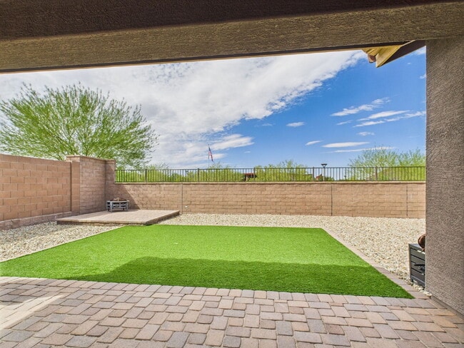 Building Photo - Resort Style Living in Estrella Mountain Ranch