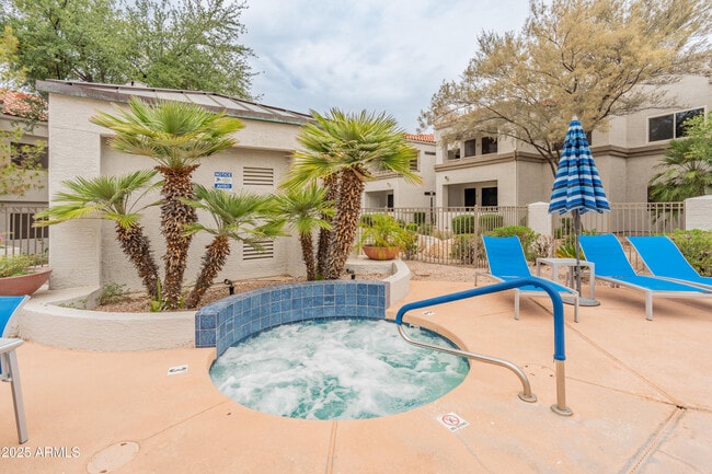 Building Photo - 11375 E Sahuaro Dr