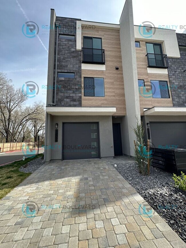 Building Photo - Modern 2 Bedroom 2Bath Townhome with Dual Patios & Designer Finishes near Truckee River