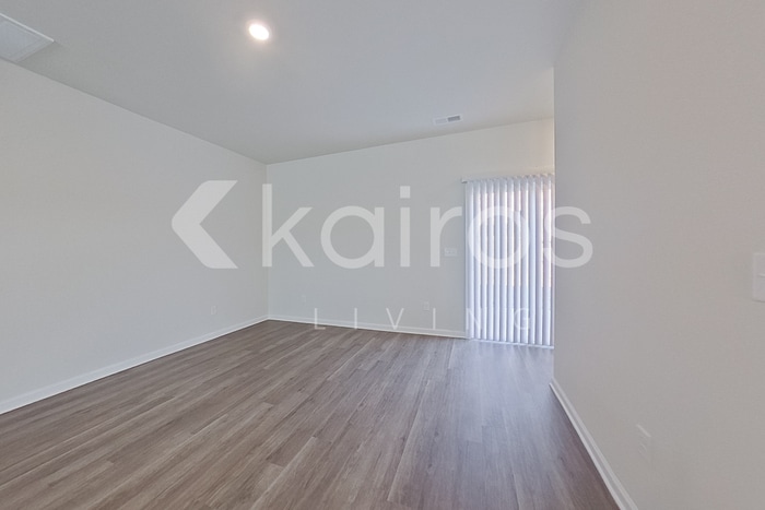 Building Photo - 2129 Banyon Cir