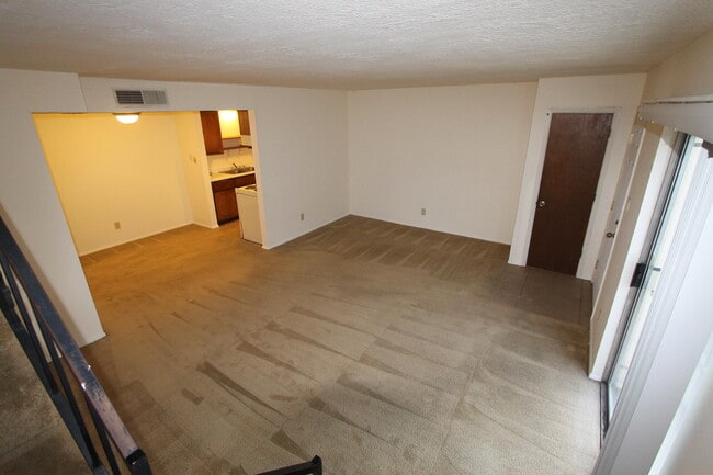 Building Photo - 8448 Spain Rd NE