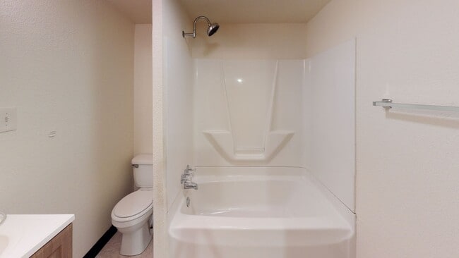 Building Photo - 464 Poplar St