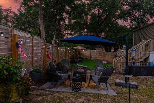 Building Photo - 2427 Park St