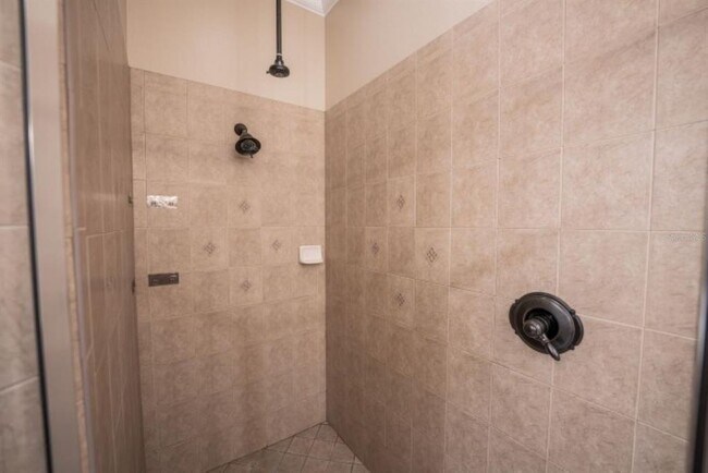Building Photo - 7627 Stoney Hill Dr