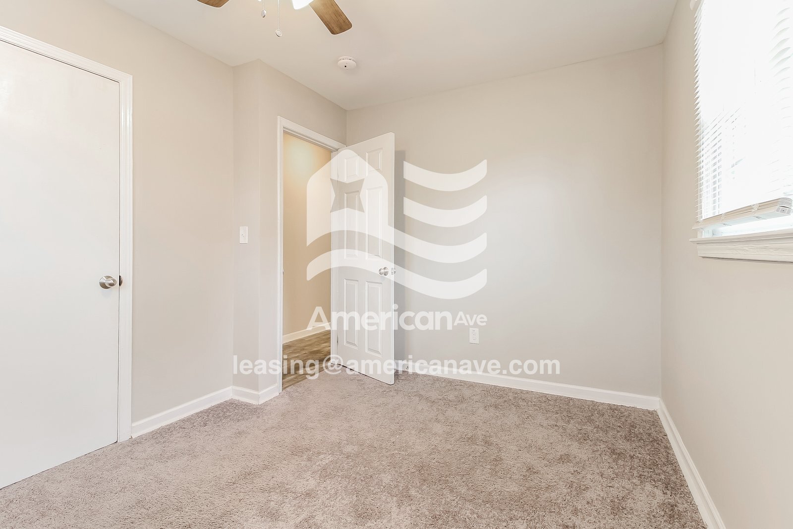Building Photo - 706 Woodmont Cir