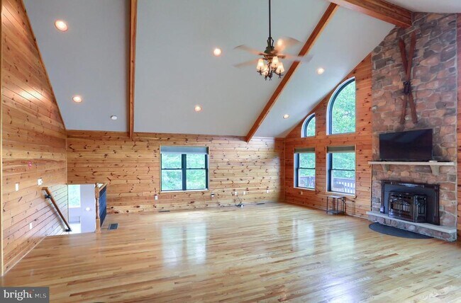 Building Photo - 125 Pebble Beach Dr