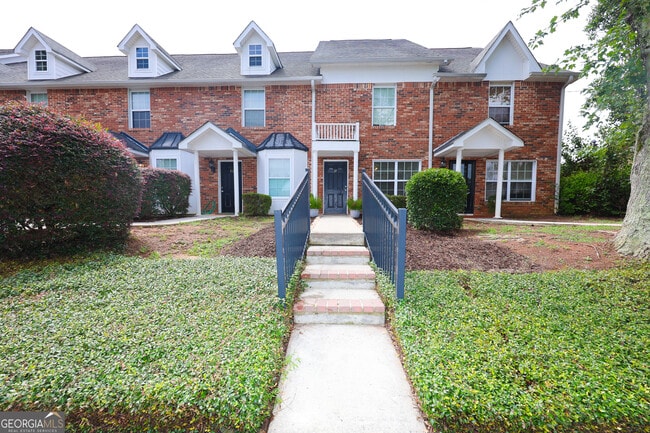 Primary Photo - 37 Intown Pl