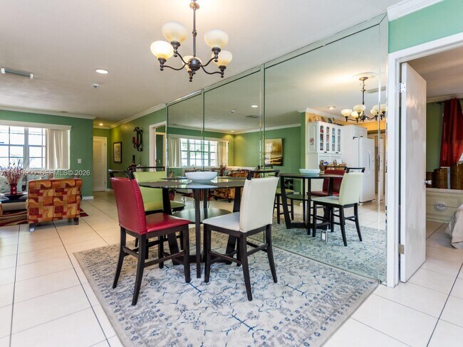 Building Photo - 5524 Garfield St