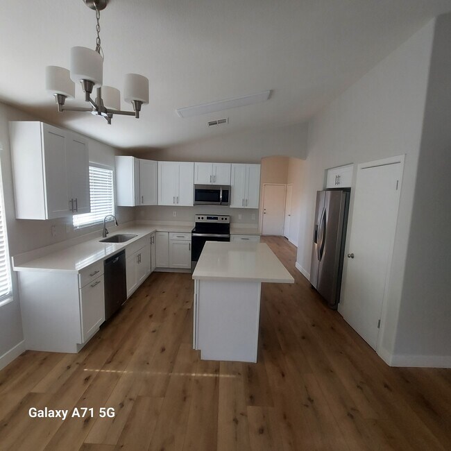 Building Photo - 9959 E Delta Cir