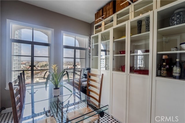 Building Photo - 800 E Ocean Blvd