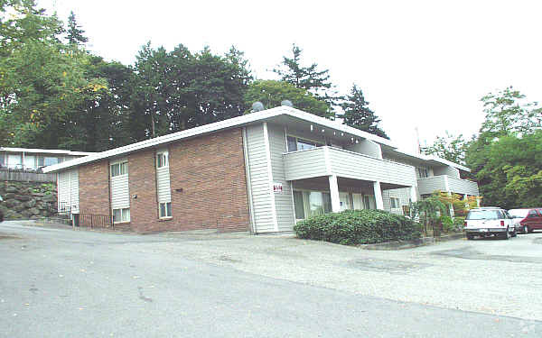 Building Photo - Wind & Hide Apartments