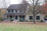 Building Photo - 108 Hawk Ridge Rd