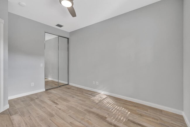 Building Photo - 2873 E Community Dr