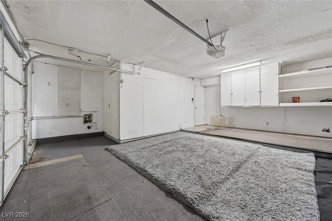 Building Photo - 1114 Vegas Valley Dr