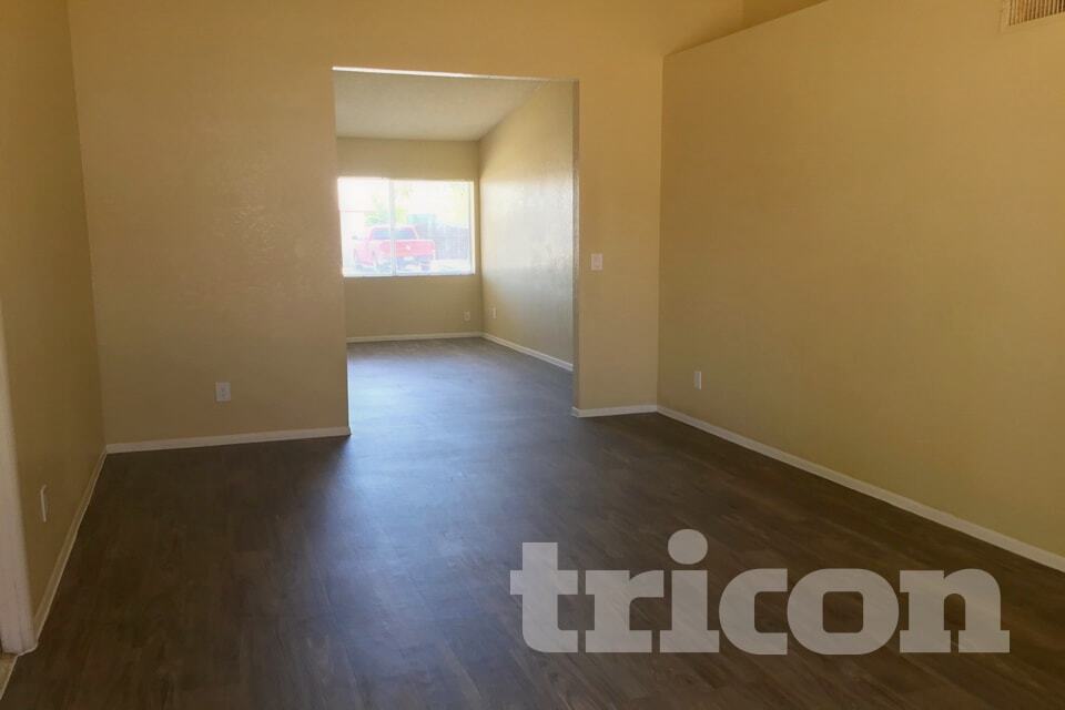 Building Photo - 10710 W Sells Dr