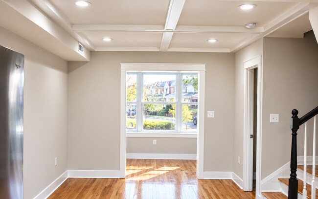 Building Photo - 242 33rd St NE