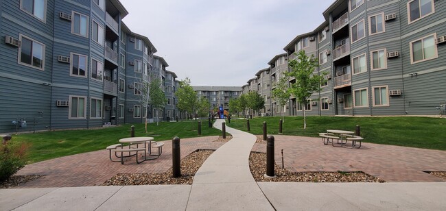 Building Photo - Eagle Crest Apartments