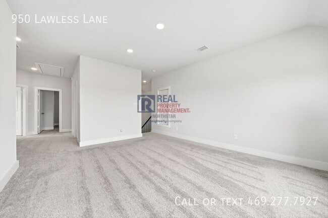 Building Photo - 950 Lawless Ln