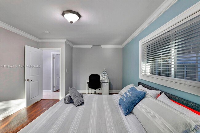 Building Photo - 1804 SW 102nd Ct