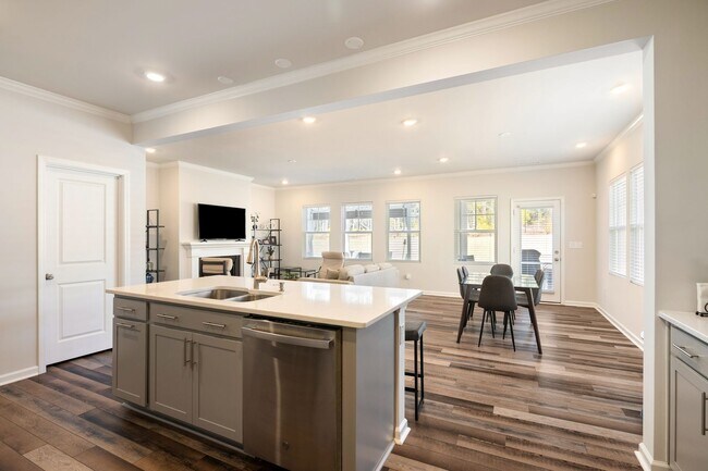 Building Photo - Bright, Spacious 3BR/2.5BA Home – Move-In Ready with Loft & Open Floor Plan