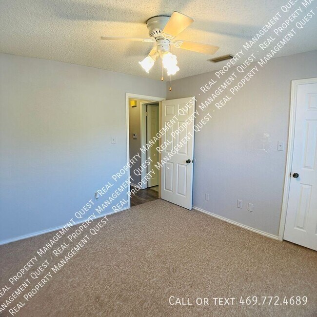 Building Photo - 2101 St Michaels Dr