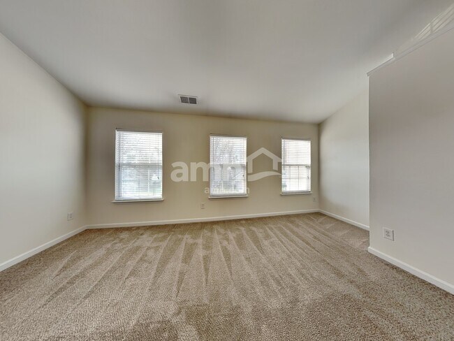 Building Photo - 836 Jennifer Lane